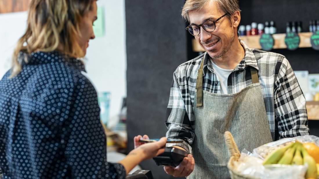 ondernemer vraagt zich af hoe zijn zakelijke lening wordt beoordeeld